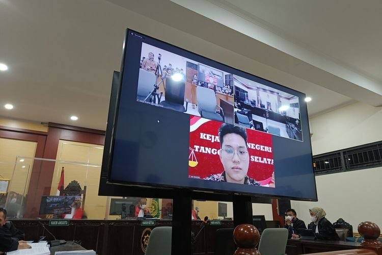 Indra Kenz Dituntut 15 Tahun Bui, Korban Binomo: Kami Sangat Puas