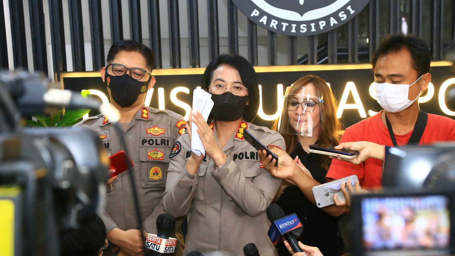 Dugaan Korupsi Penggunaan Jet Pribadi Hendra Kurniawan, Delapan Anggota Polri Diperiksa