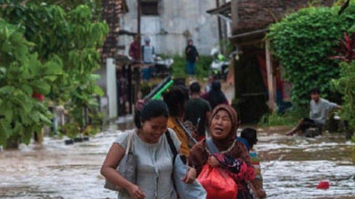 Diterjang Banjir, Puluhan Warga di Aceh Mengungsi