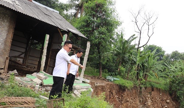 Antisipasi Longsor Sungai Cipamingkis, Ini Langkah Pemkab Bekasi