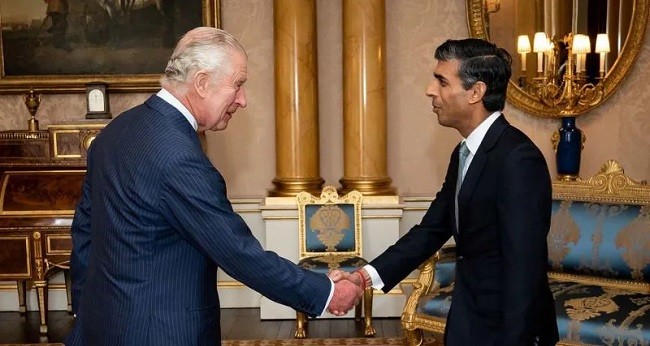 PM Baru Inggris Rishi SUnak akan Bertemu Joe Biden di Indonesia