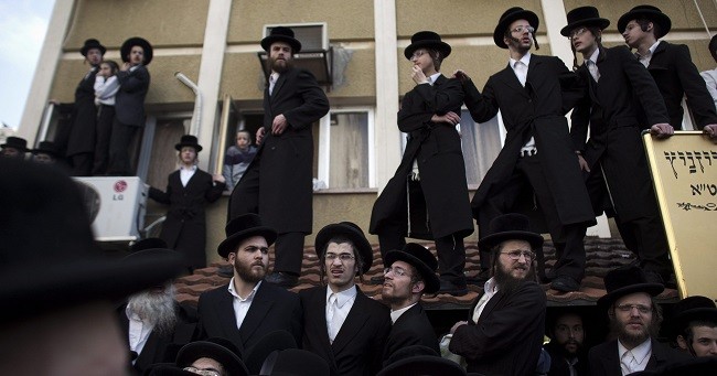 Sekelompok Yahudi Ortodoks Serang Tempat Pemungutan Suara Israel