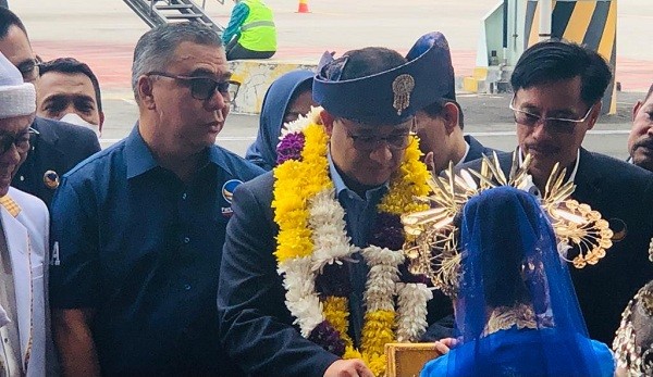 Tiba di Medan, Anies Disambut Tari Tepak Sirih