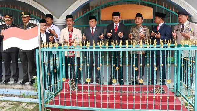 Sejarah Mencatat, Pertama Kalinya Pemkab Bekasi Peringati Hari Pahlawan di Makam KH Ma’mun Nawawi