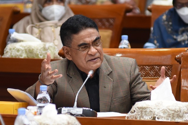Ratusan Mahasiswa IPB Terjerat Pinjol, DPR Singgung Gaya Hidup dan Budaya Instan