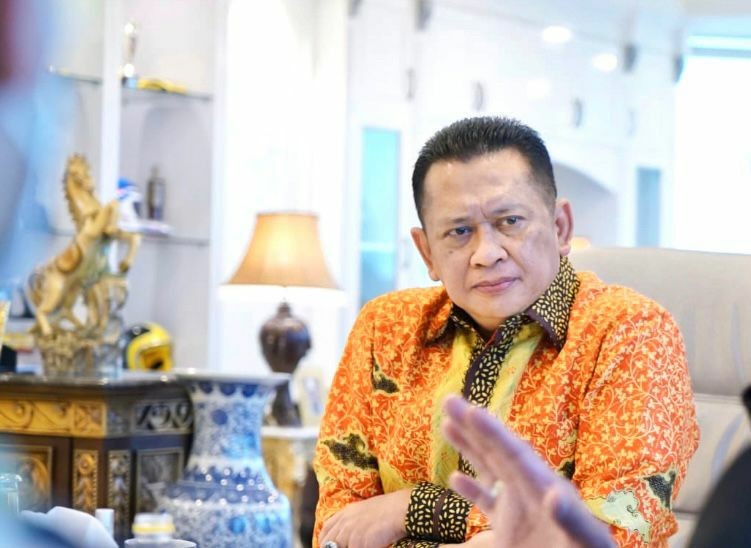 Urgensi Jalan Tengah Perdamaian Dunia