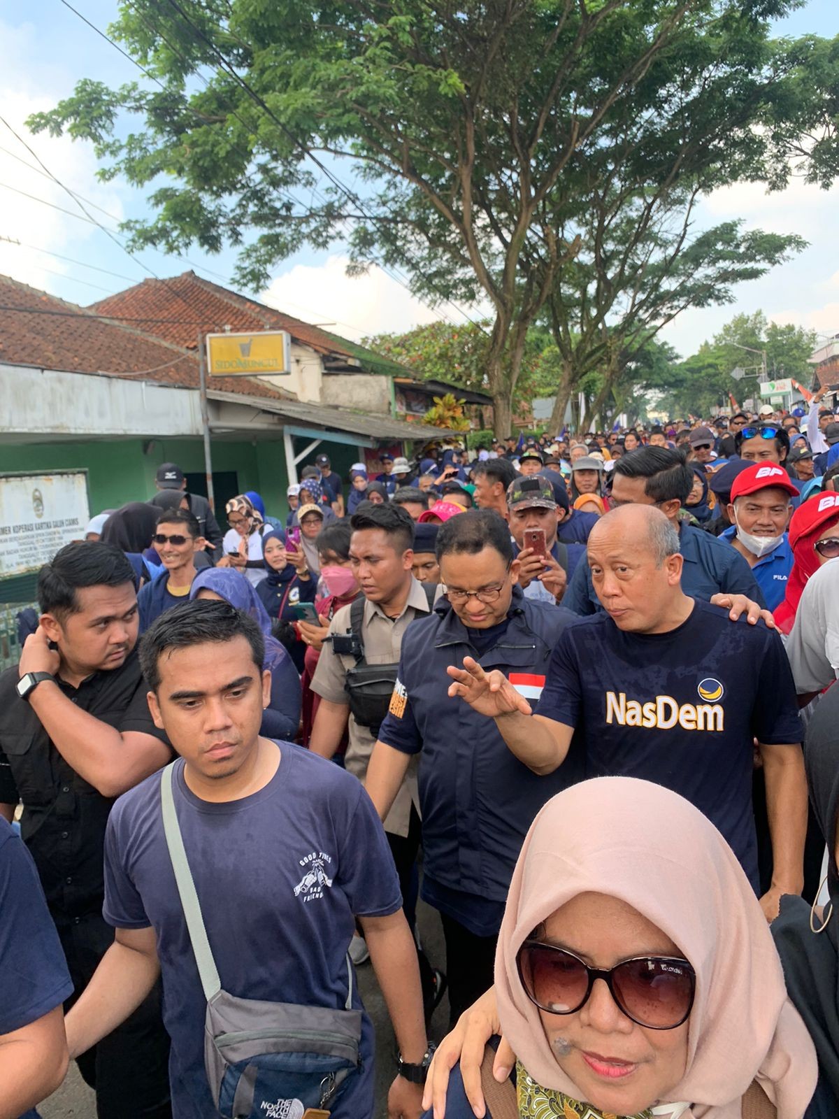 Di Depan Puluhan Ribu Warga, Saan Minta Do'akan dan Menangkan Anies