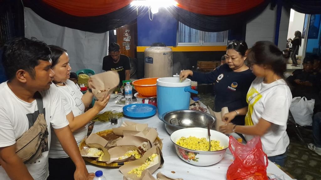 Dapur Umum NasDem Siapkan 1.500 Porsi Makanan Per Harinya untuk Warga Cianjur