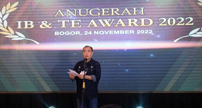 Kementan Anugerahi Pemda dan Petugas Pelaksana IB dan Transfer Embrio Ternak Terbaik