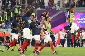 Timnas Prancis Lolos ke 16 Besar, Tradisi Juara Bertahan Gugur di Penyisihan Terpatahkan