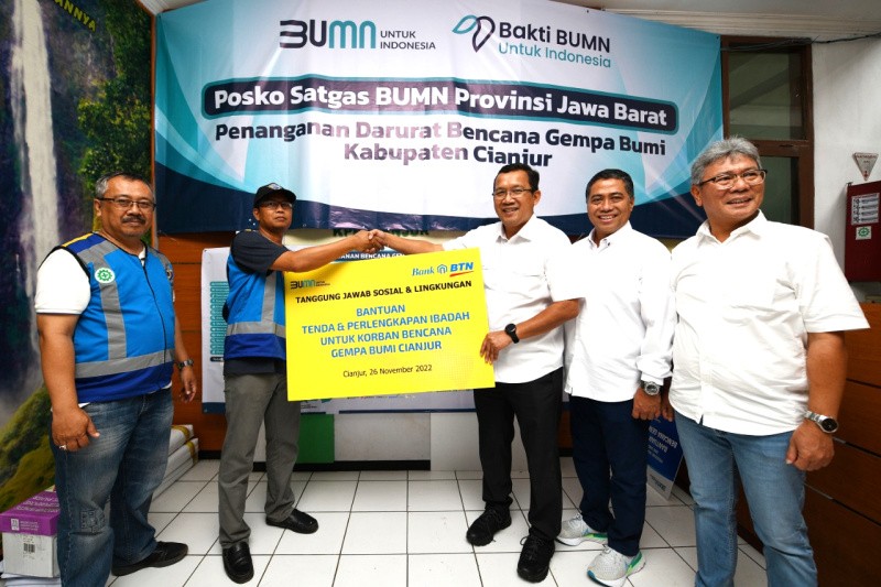 Direksi BTN Terjun Langsung Bantu Korban Gempa Cianjur