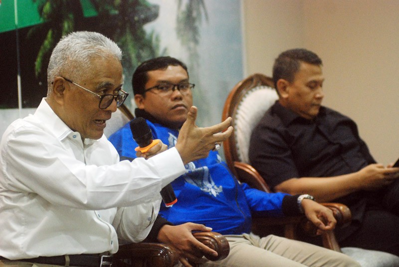 Dialektika Demokrasi tema "Netralitas Penjabat Kepala Daerah Diuji pada Pemilu 2024"
