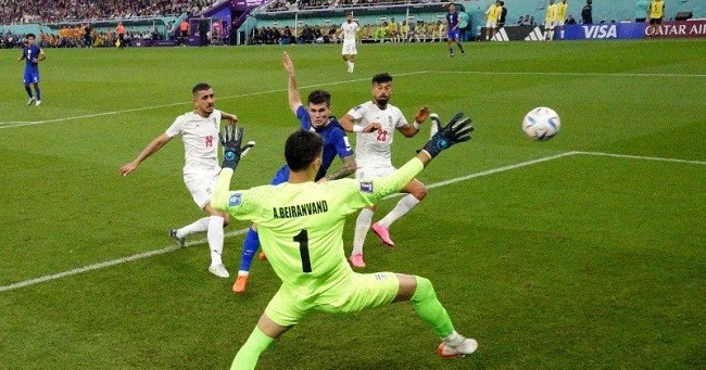 AS Lolos ke Babak 16 Besar Setelah Kalahkan Iran 1-0
