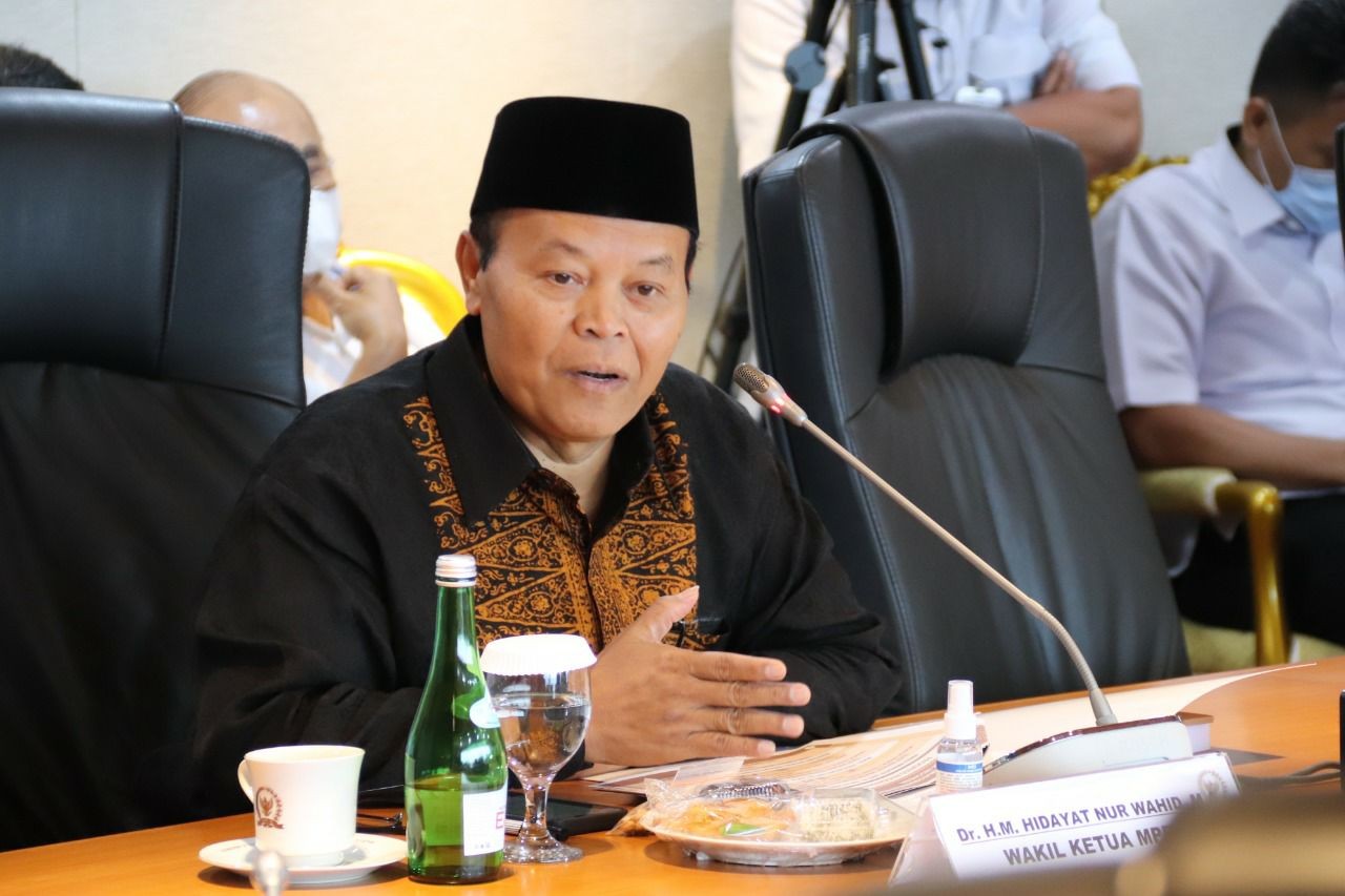 HNW: Motivator uang Benar Meneladani RasuluLlah SAW dan Bapak-Bapak  Bangsa