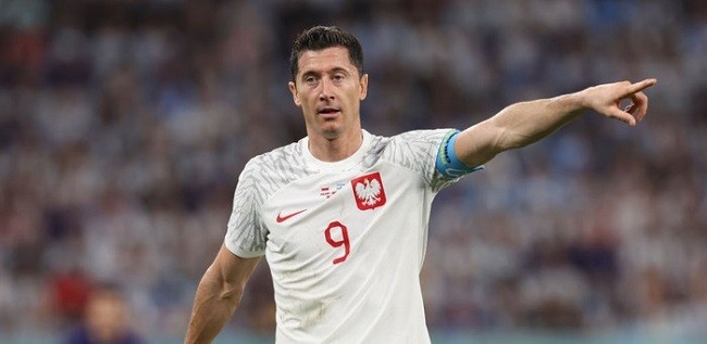 Lewandowski Enggan Bahas Pensiun dari Sepak Bola