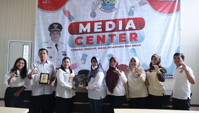 Disdik Provinsi Kalimantan Tengah Studi Banding Keterbukaan Informasi Publik di Kota Bekasi
