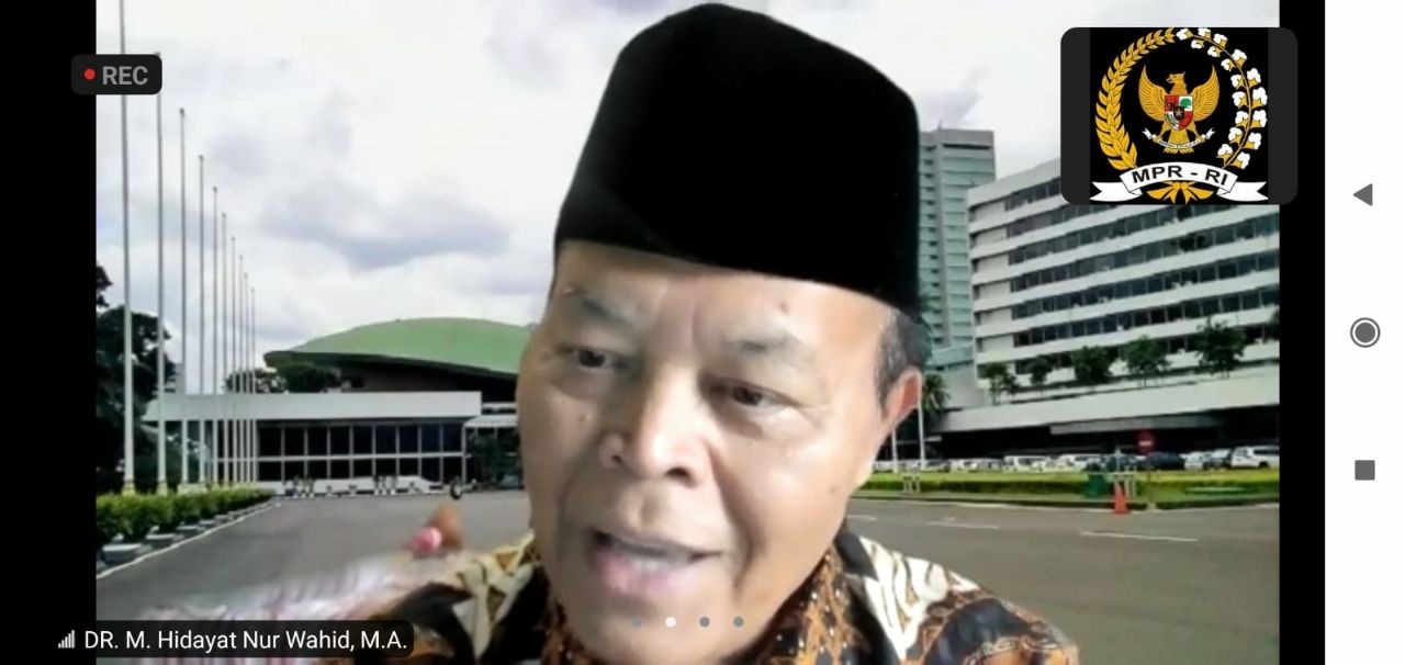HNW Ajarkan Kiat Sukses Menjadi Santri Dan Politisi Untuk Membangun Negeri
