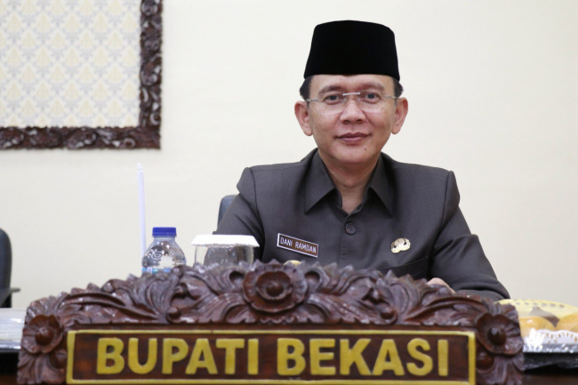 Pj Bupati Bekasi Tuai Pujian dari Masyarakat Atas Kinerjanya