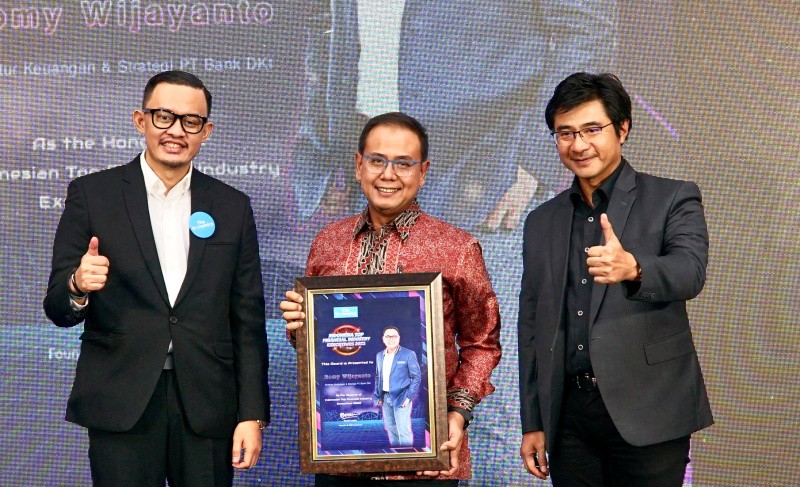 Bank DKI Raih The Top Financial Services 2022