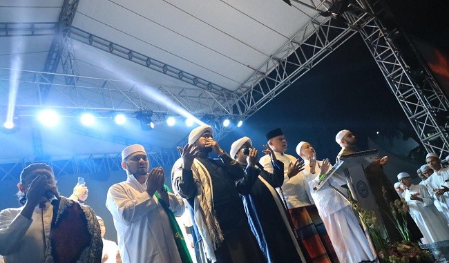 Hadiri Maulid Akbar, Plt Walkot Bekasi: Bersholawat  Akan Dapat Syafaat di Akhirat