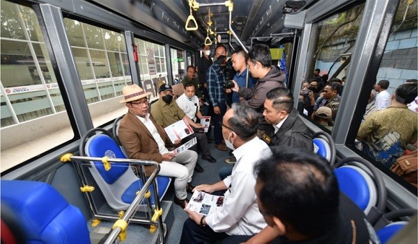 8 E-Inobus Produk PT INKA Dioperasikan di Bandung