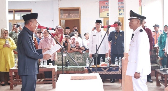 Lantik PAW Kades Muara-Blanakan, Bupati Subang: Amanat Ini Jangan Disalahgunakan