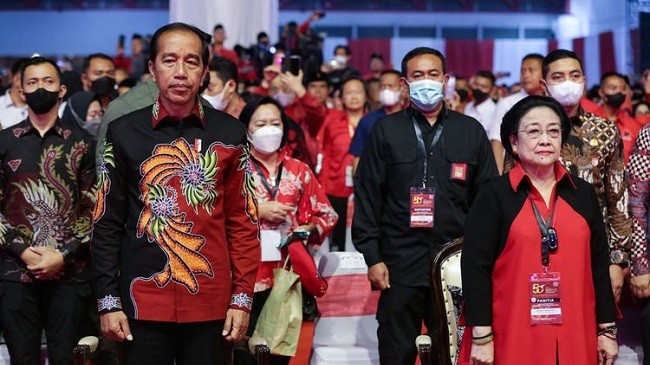Jokowi 'Happy' Megawati Pilih Capres dari Kader PDIP