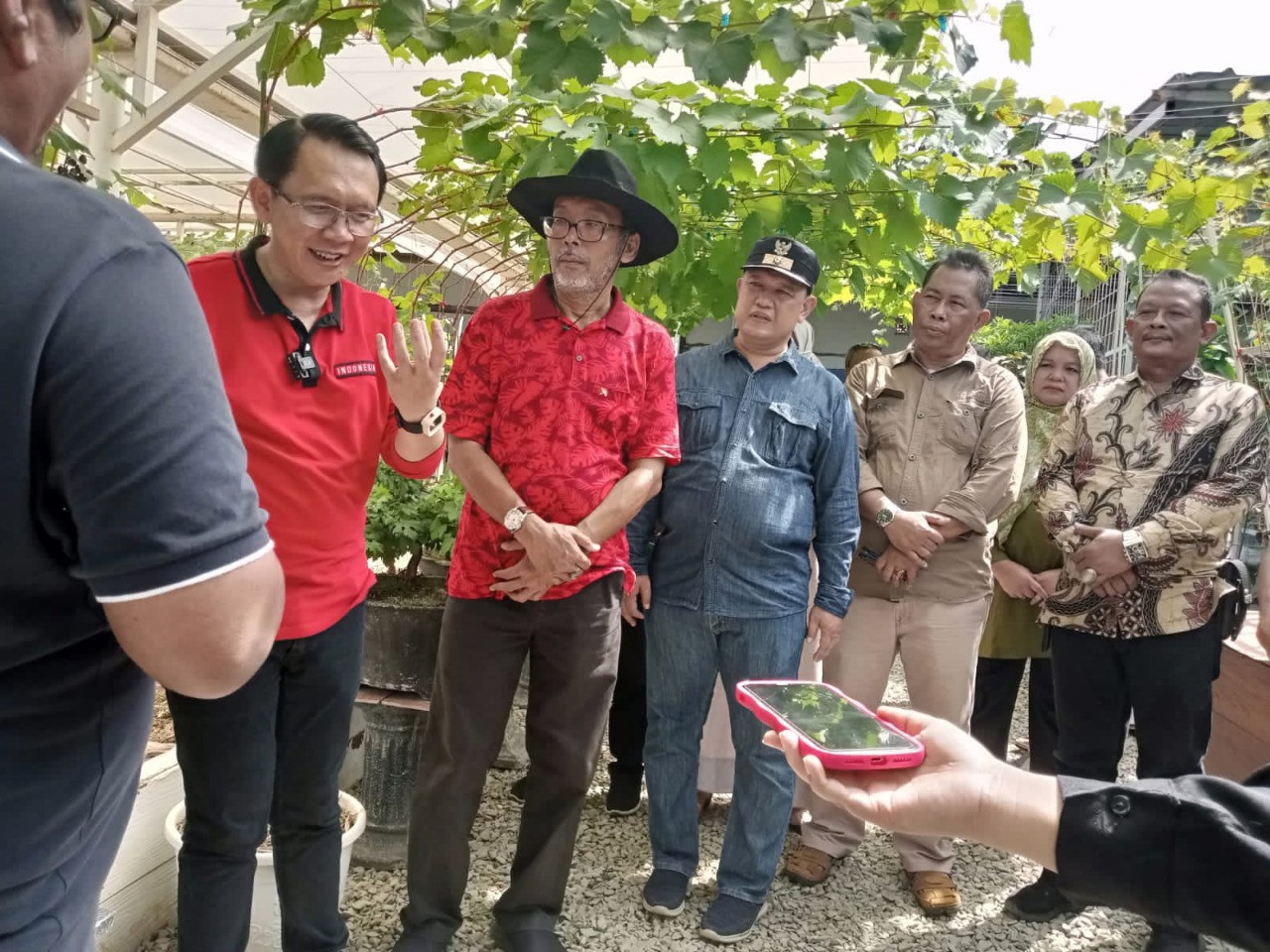 Pemkab Bekasi Tantang Petani Anggur Ciptakan Varietas Lokal