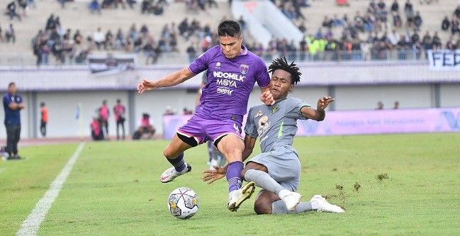 Persebaya Surabaya Taklukan Persita Tangerang 5-0