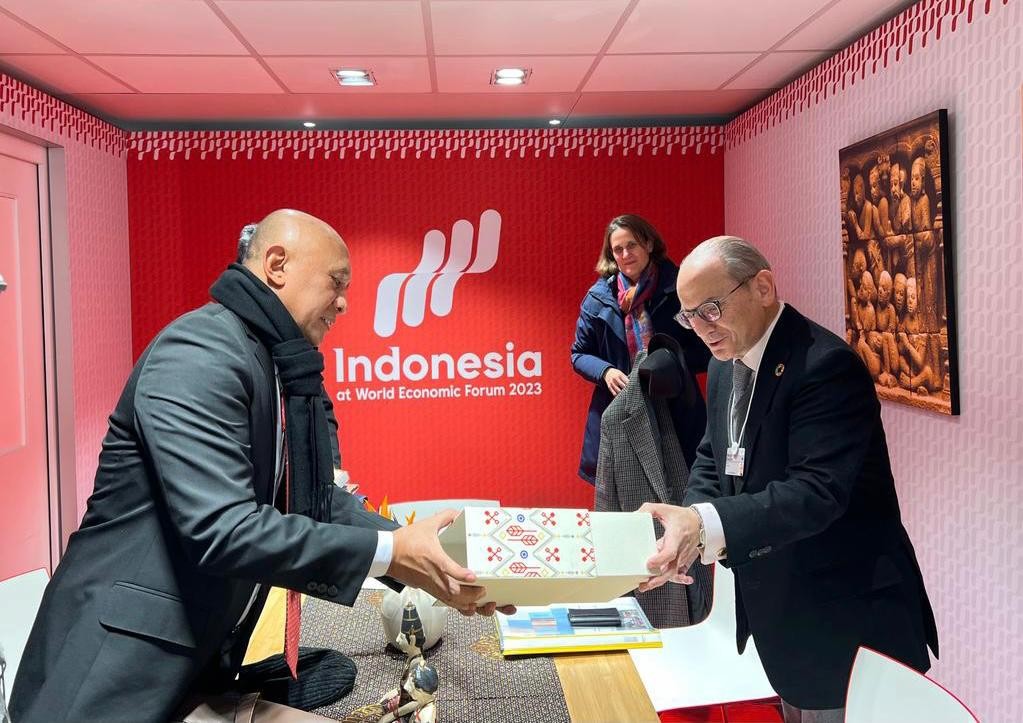 Teten Dorong Kerja Sama Nestle dengan Koperasi di Indonesia