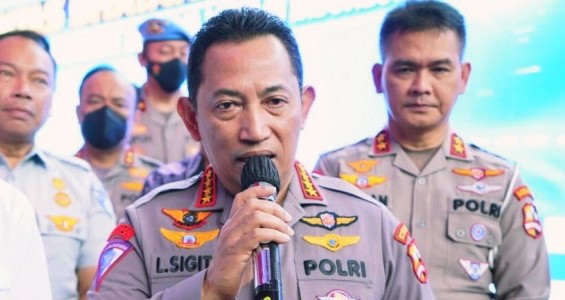 Pengajar asal Inggris Sebut Kapolri Serius Perbaiki Sepak Bola Indonesia