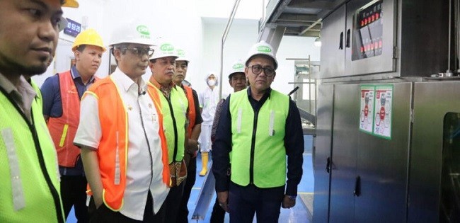 Wamentan Harvick Dukung Peningkatan Produksi Susu Segar GKSI