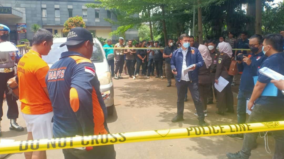 Bripda HS, Anggota Densus yang Bunuh Sopir Taksi di Depok Hadiri Rekonstruksi