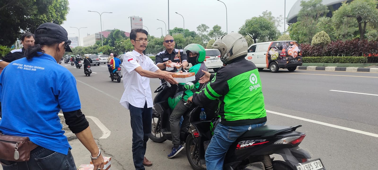 Tasyakuran HPN 2023, PWI Bekasi Raya Santuni Anak Yatim dan Dhuafa