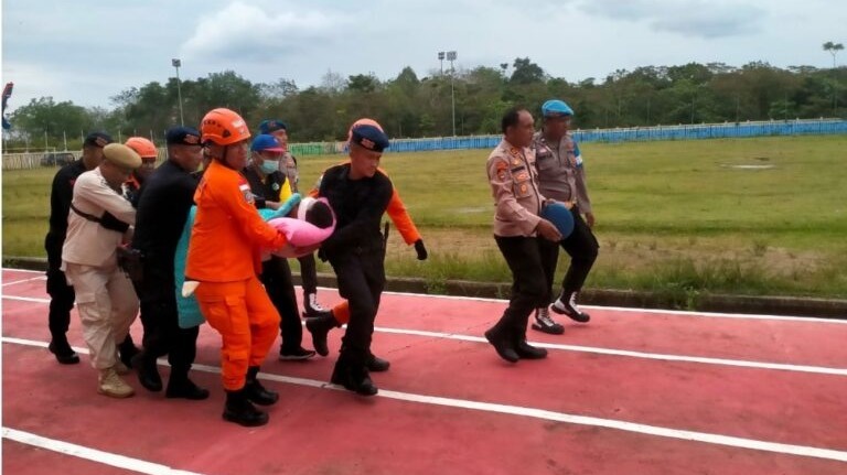 Evakuasi Korban Kecelakaan Helikopter, Kapolda Jambi: Dahulukan Anggota Saya