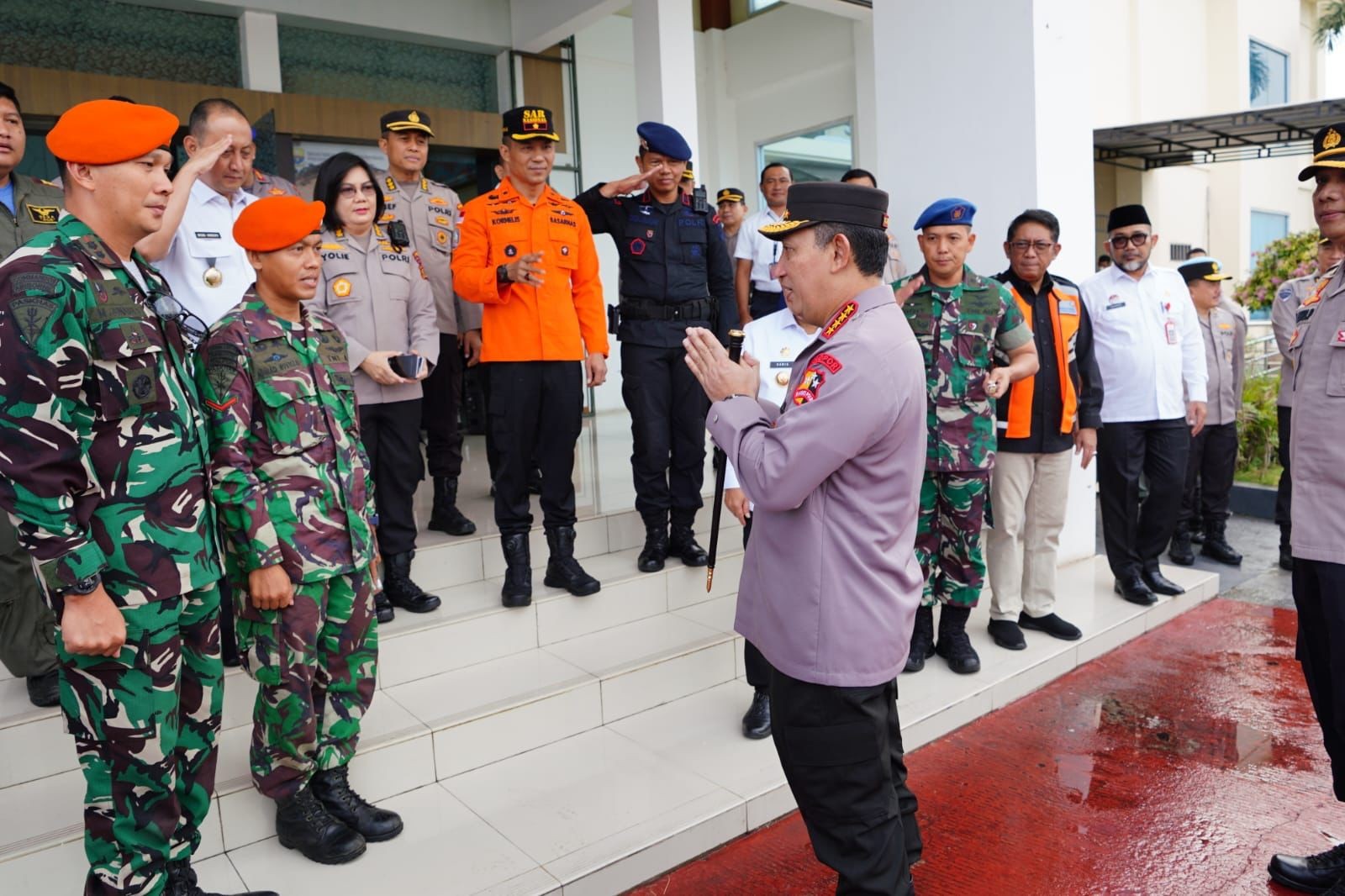 Kapolri Apresiasi Kopda Ahmad Novrizal, TNI yang Berputar Saat Evakuasi Kapolda Jambi