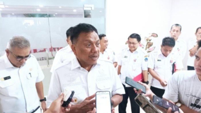 Kebijakan Gubernur Olly Pertahankan Tenaga Harian Lepas  Patut Jadi Contoh