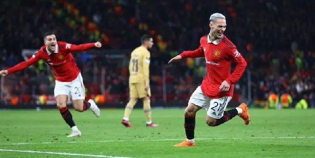 Singkirkan Barcelona, Manchester United ke 16 Besar Liga Europa