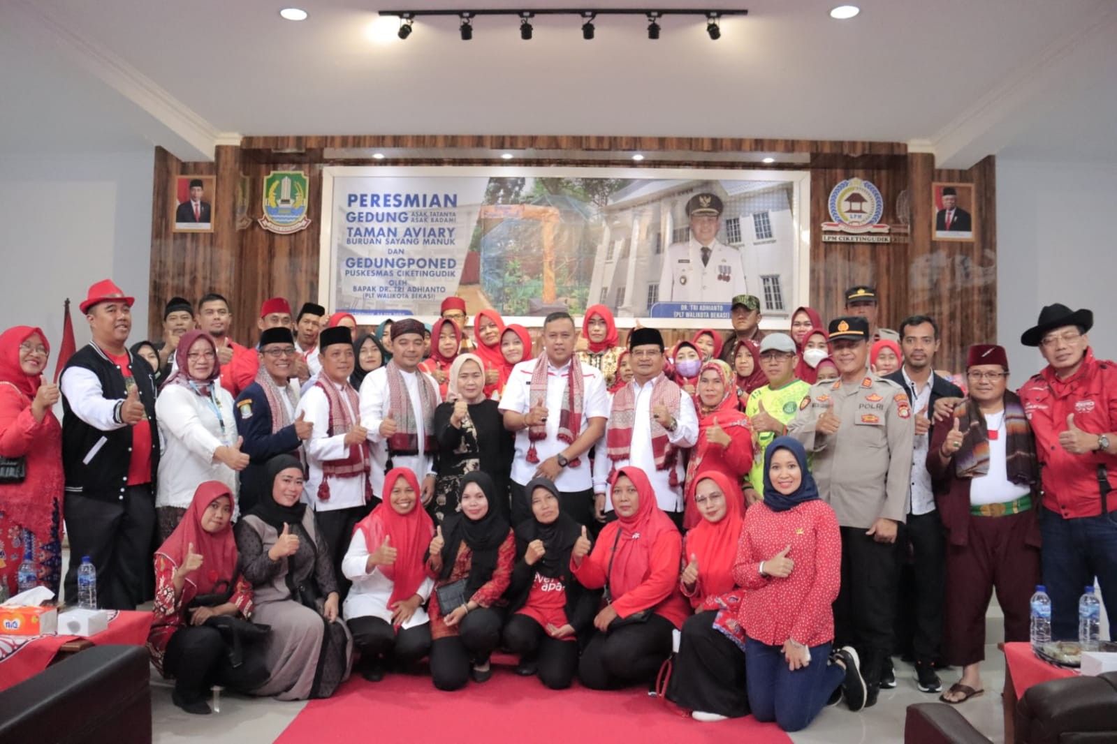 Resmikan Bangunan di Bantargebang, Tri: Semoga Bermanfaat untuk Masyarakat