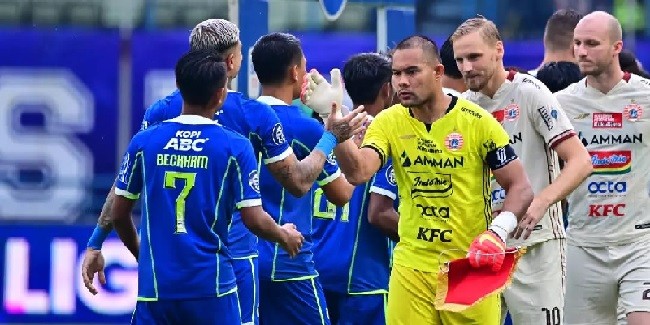 Laga Persija Kontra Persib Ditunda
