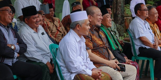 Tampung Aspirasi di Pesantren Al Rosyid, LaNyalla Diminta Selamatkan Bangsa 