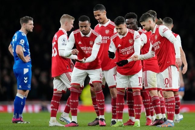 Cukur Bournemouth 3-2, Arsenal Berhasil Bikin 3 Poin Manchester City Jadi Percuma