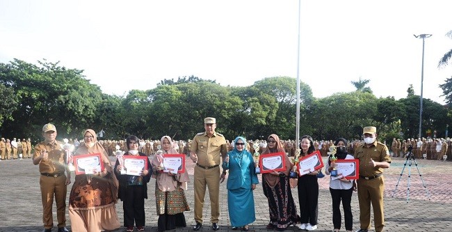 Raih Banyak Prestasi, Bukti Kehadiran PKK Kota Bekasi Sangat Bermanfaat 