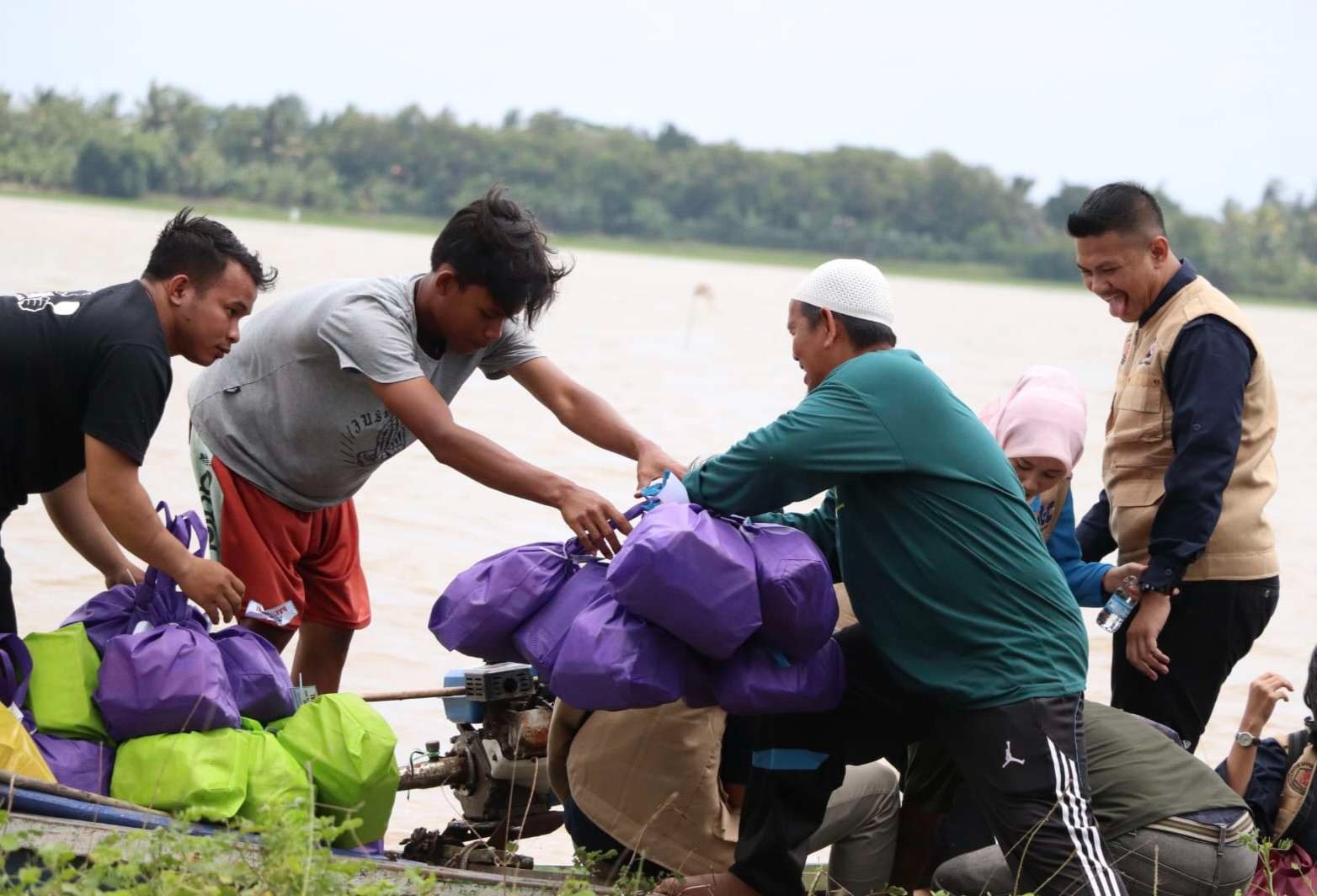 Forum Kesehatan Bekasi Salurkan Makanan Siap Saji, Nilanya Rp130 Juta