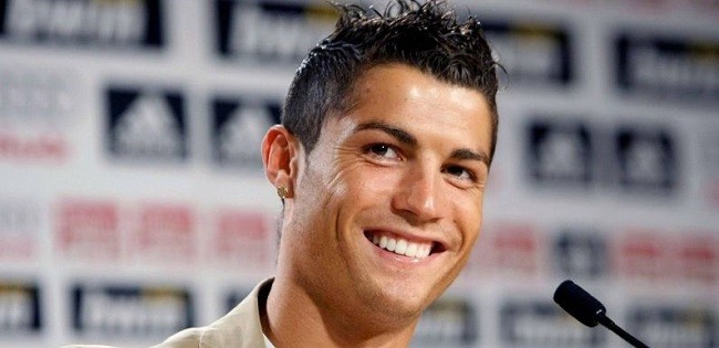 Cristiano Ronaldo Bantah Berhubungan Seks dengan Georgilaya dan Daniella Chavez