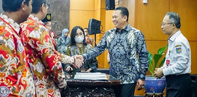 Diangkat Ketua Dewan Pembina, Bamsoet Dorong Badan Permusyawaratan Desa Tingkatkan Kesejahteraan Masyarakat Desa