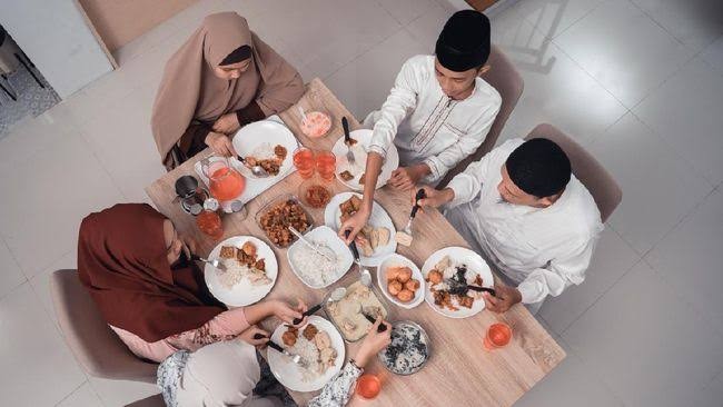 Jelang Puasa, Pakar Gizi Sebut Pentingnya Sahur tak Asal Kenyang