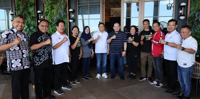 Temui KONI Sulsel, LaNyalla Minta Atlet Muaythai Makassar Fokus Raih Prestasi 