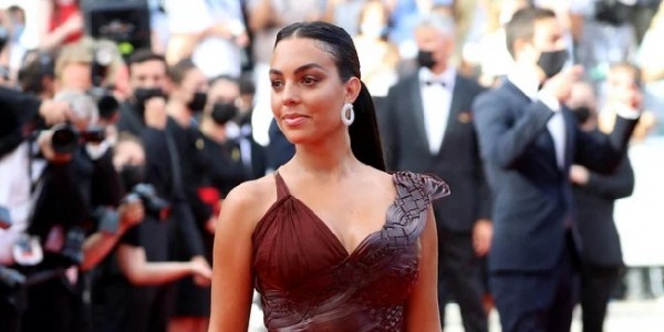 Georgina Akui Cristiano Ronaldo Beri Hadiah Ini untuk Ulang Tahunnya