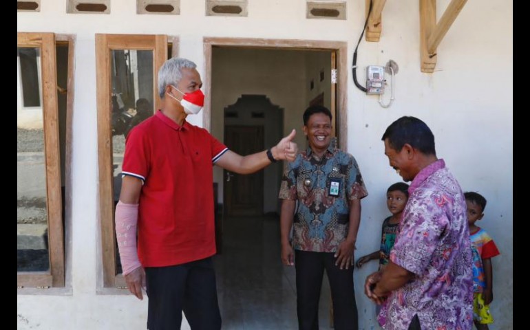 Bikin Warga Punya Rumah, Ganjar Pranowo Terus Kembangkan “Tuku Lemah Oleh Omah”